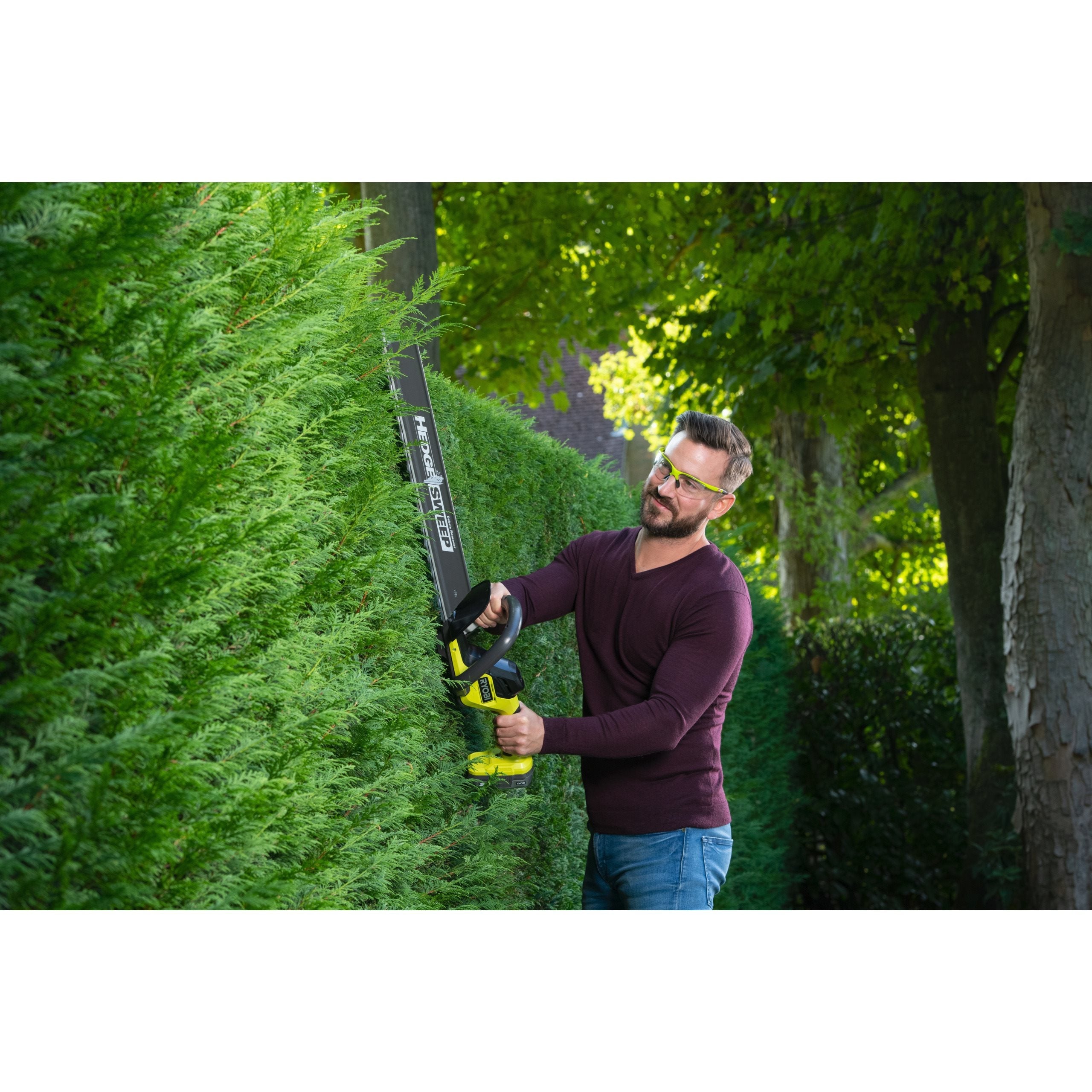 RYOBI ONE+ 18V Cordless 22" Hedge Trimmer and 30cm Grass Trimmer Combo Kit (includes 1x 2.0Ah battery and charger)